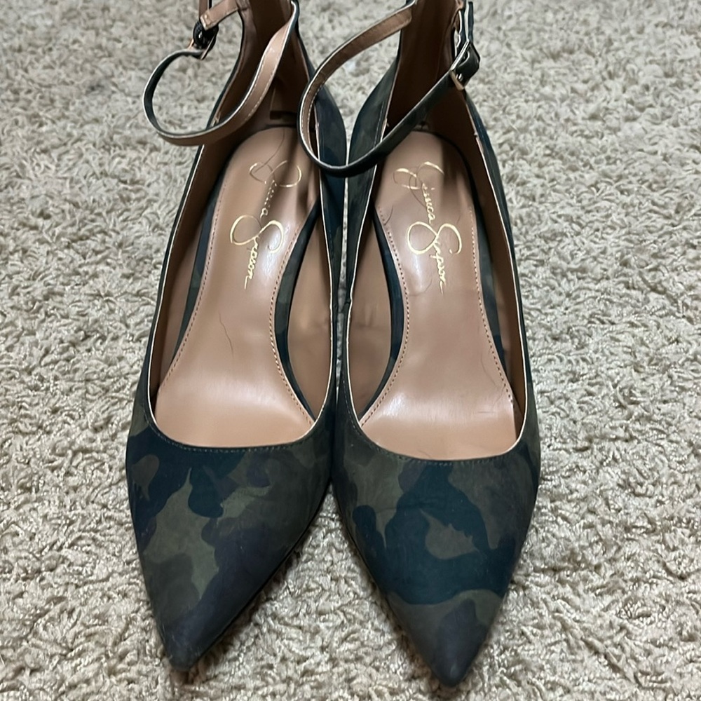 Jessica Simpson Camo heels like new size 10